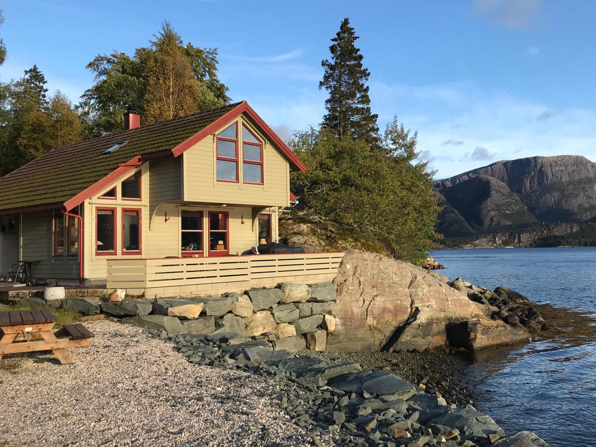 Seaside 3-Bedroom House Svelgen Kültér fotó